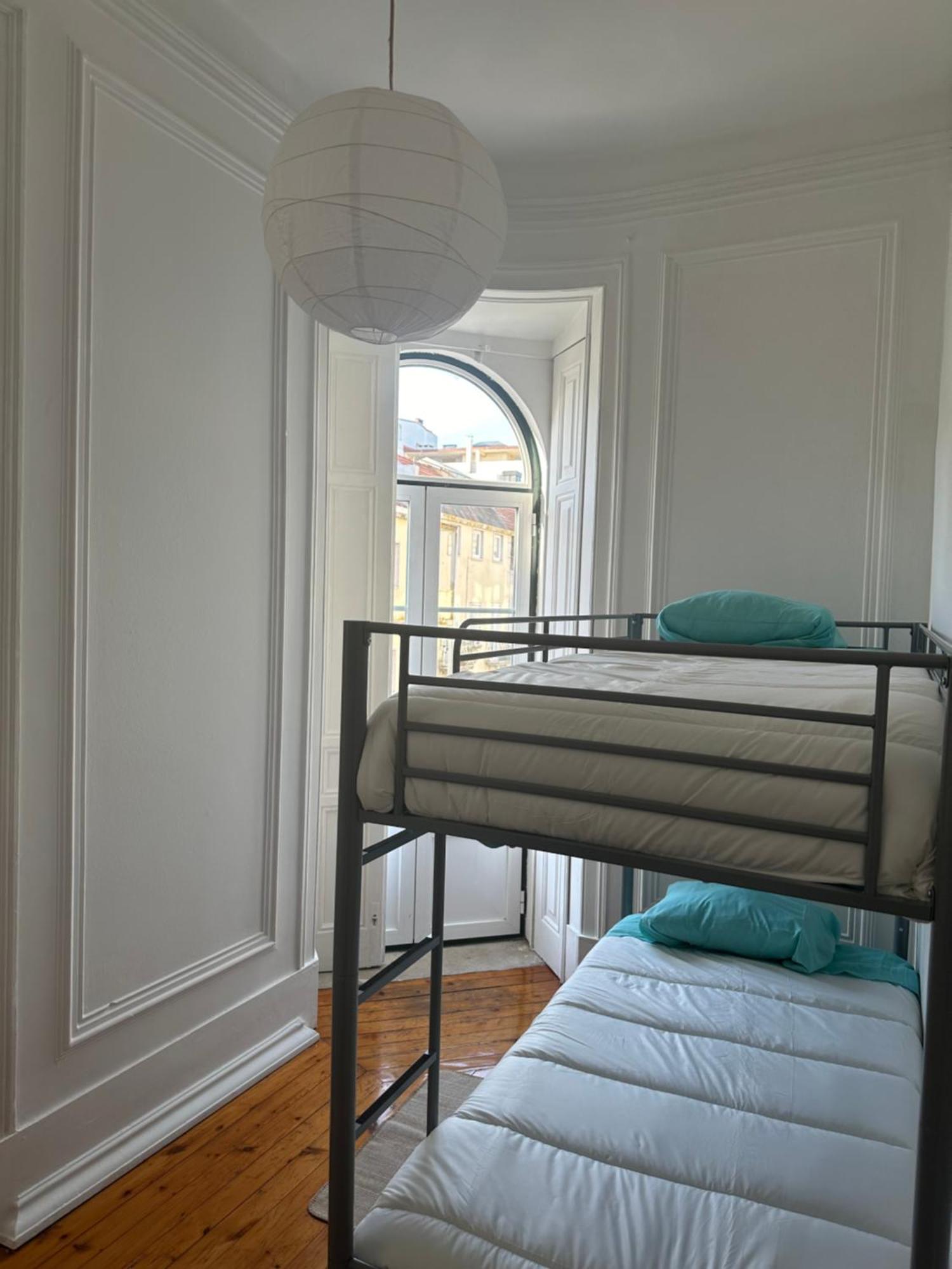 Garden Campo De Ourique Guest House - Hostel Lisbona Esterno foto